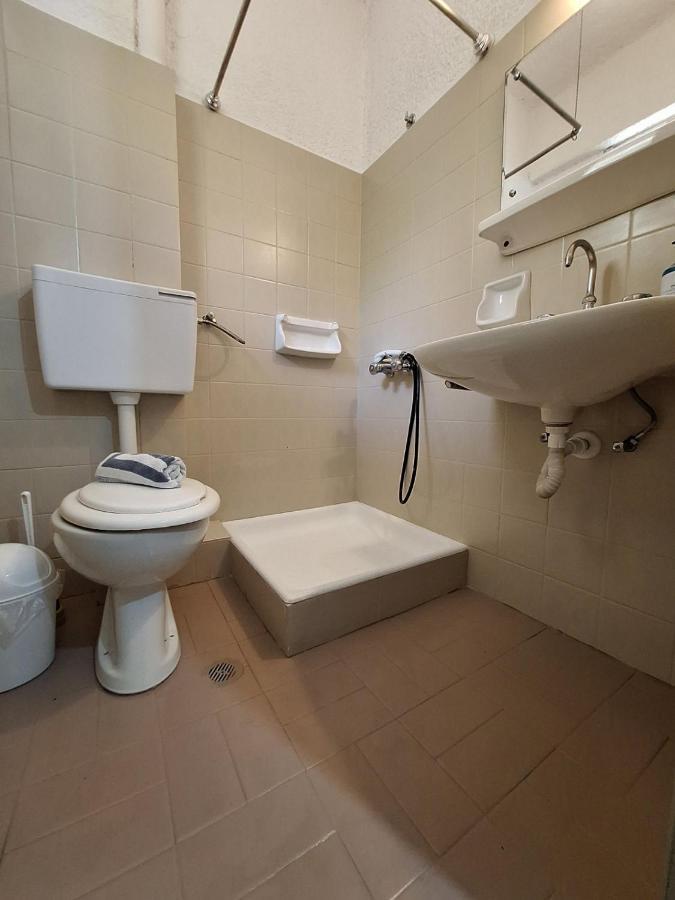 Apartments By Evita'S Resort Poros Town Bagian luar foto